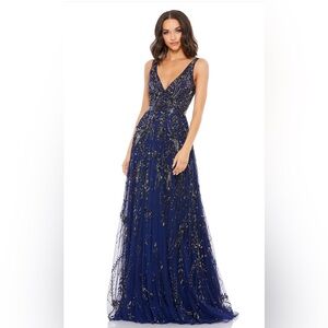 V-NECK EMBELLISHED TULLE GOWN Color Midnight Blue Sz 6
